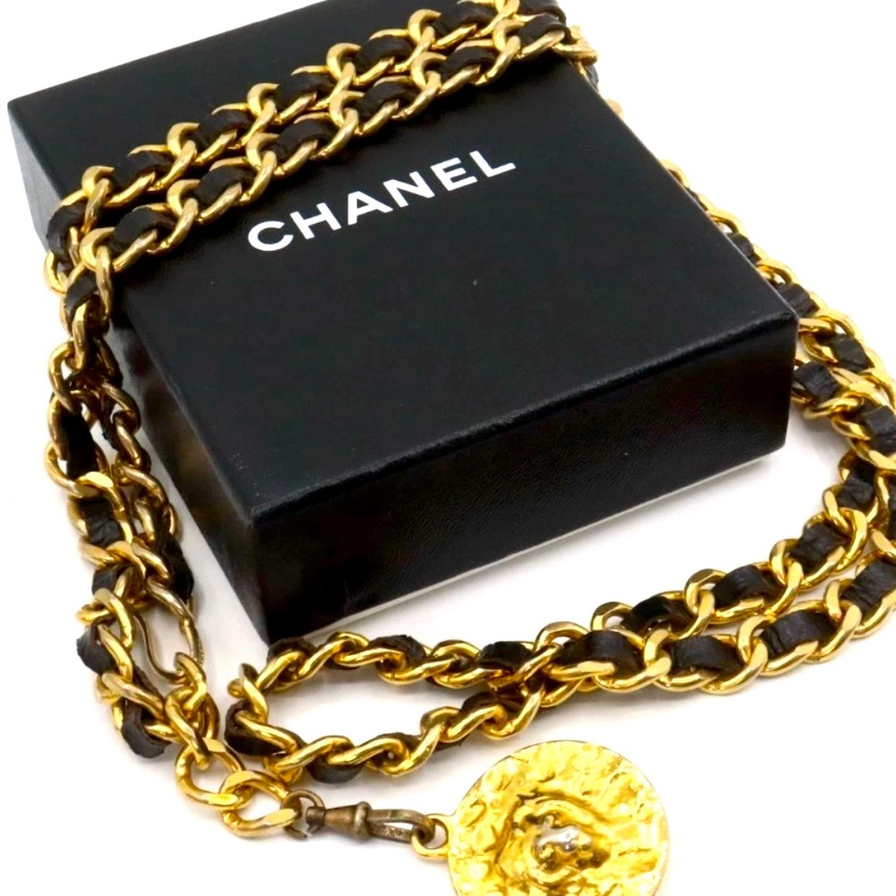 Now Here We Have the Classic Vinntage version of gold Ang lambskin - Picture 2 of 5